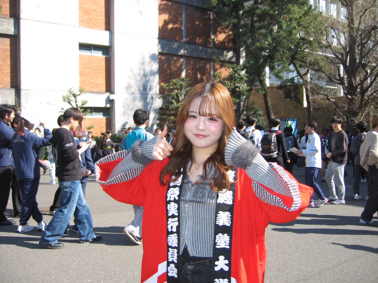 インタビュアー岡本